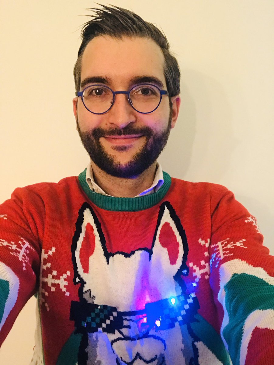 No drama c’est le lama ! Pour Noël et le traditionnel Conseil de surveillance de fin d’année au <a href="/chu_angers/">CHU Angers</a> j’ai adopté le style fashion alpaga : doux et lumineux 😙😙. Et vous ? #pullmoche