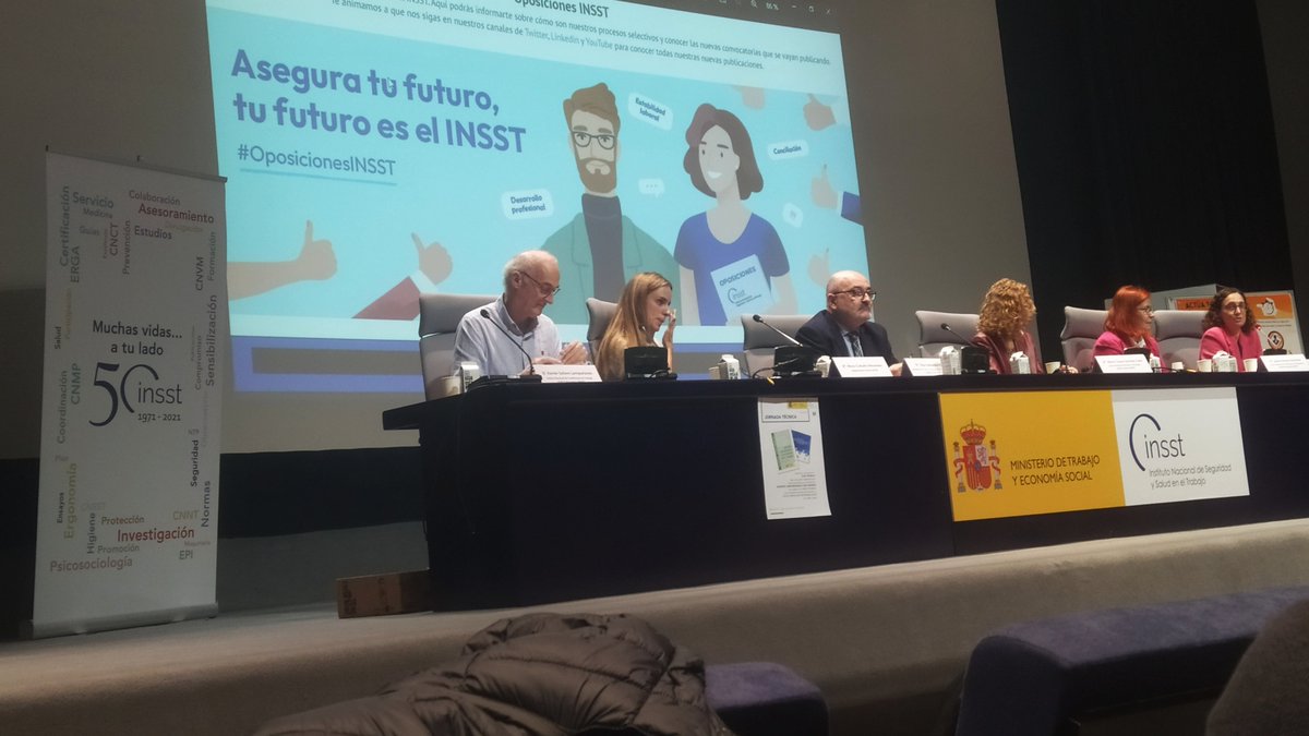 CTGranito's tweet photo. 📣Esta semana estuvimos en el @INSST_MITES_GOB en la presentación de las 📚 #guiastecnicas para la prevención de la #SCR como agente cancerígeno. 🤓 Estos documentos son muy importantes en la #PRL en el #sectorgranito. Puedes consultarlas aquí 🔎https://t.co/MxXWy1b93u https://t.co/AQ4CdlSTHW