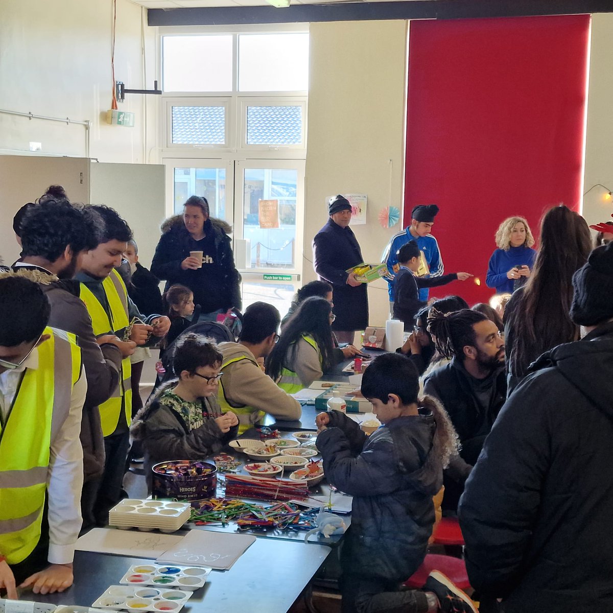 lgs_news's tweet photo. As we come to the end of term, we wanted to say thank you to #LGSCaring Year 12 and 13 families who donated to the 'Give a Gift' initiative organised by @madhubedi last weekend, as well the students who helped to distribute gifts and interact with the children who attended. https://t.co/Kv2bGOEyGU