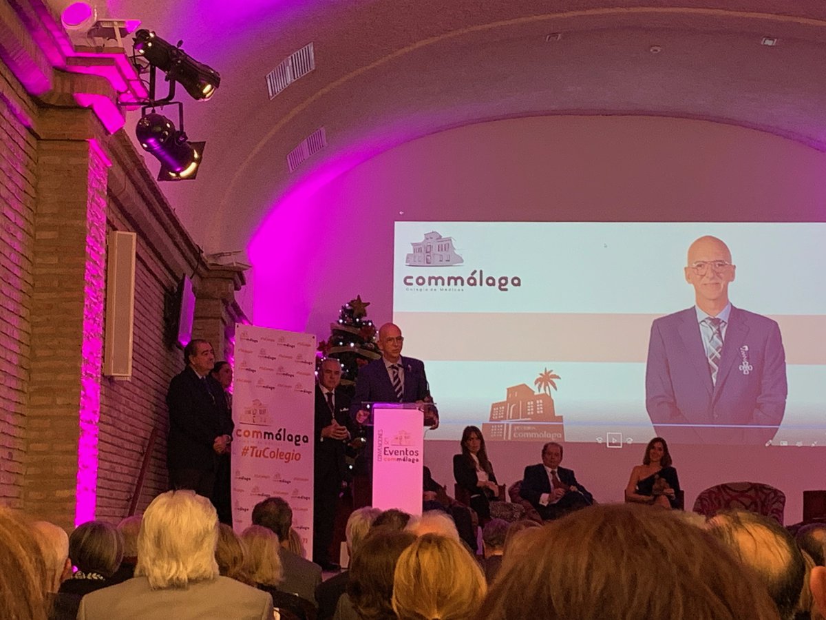 Dr_Luis's tweet photo. Ayer fue un día muy especial para mi, a la vez que tremendamente emocionante, de esos que quedarán marcados para siempre en mi memoria. Gracias al Colegio de Médicos de Málaga por haber tenido la deferencia de otorgarme este reconocimiento. Premio que debo agradecer..👇 https://t.co/cyEo0G5FvO