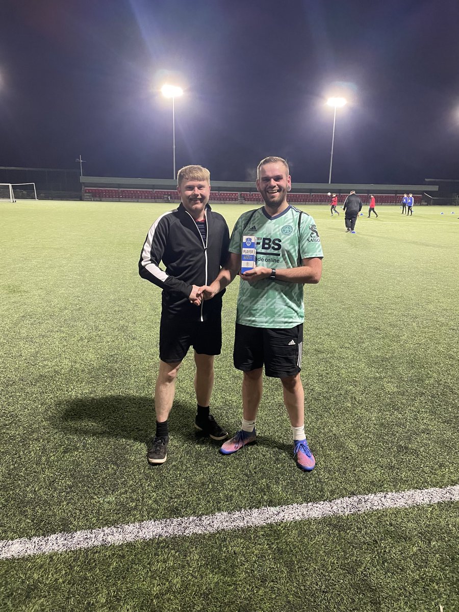 ThorpeAcrefc's tweet photo. Congratulations to ⁦@samwidgeblake⁩ on winning November’s/December’s Player of the Month vote! 

No games or training until the new year now and we’re looking forward to tonight’s Club Christmas Bash!! 🐎 🎅 
🔵⚪️🔵⚪️🔵⚪️🔵⚪️🔵⚪️ https://t.co/FcPkhxBjD6