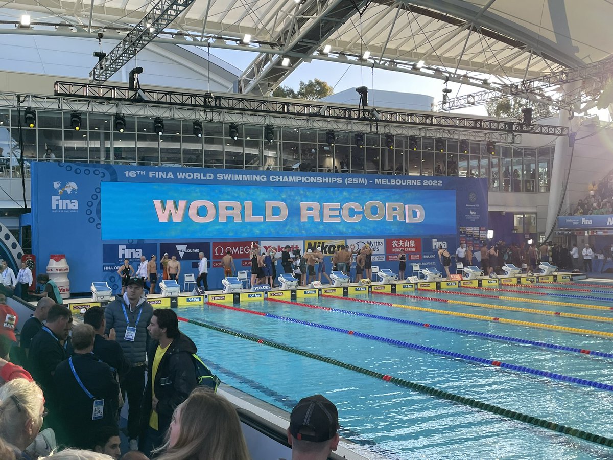 RobiinRoad's tweet photo. Une putain de dinguerie !!! 🇫🇷🇫🇷🇫🇷 @FFNatation #WorldChampion #WorldRecord https://t.co/GeXyRCTCRe