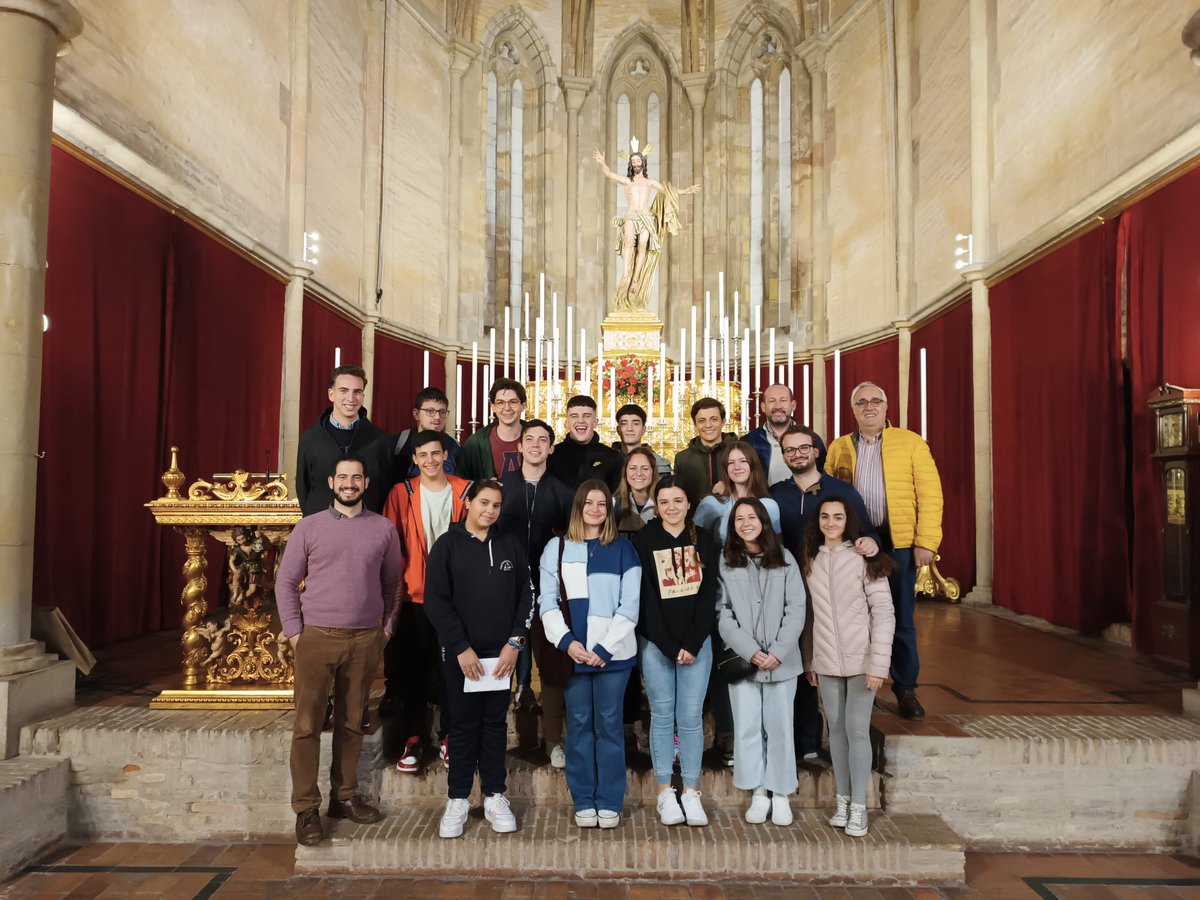 Resurrección Sevilla tweet media