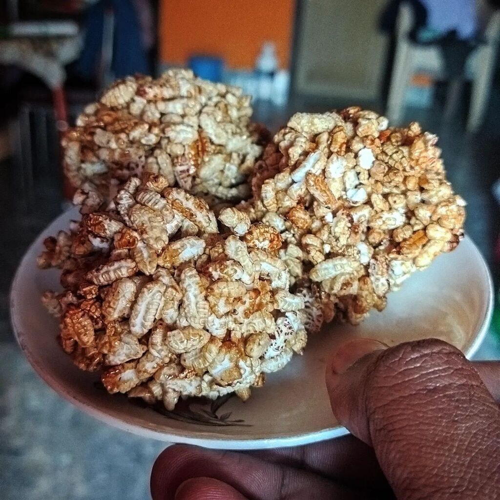 Fooddgraphy's tweet photo. Best wishes on #DhanuSankranti
#FoodieOdia #OdiaFood #therawtextures #feedfeed #nomnom24x7 #nomnomnom #foodiesofbhubaneswar #bangalorefood #bengalifood #northindianfood #delhifood #chennaifood #mumbaifoodie #instafoodie #foodiesofindia #platinggoals #walkwithindia #breakf… https://t.co/j7jLbRRq2s