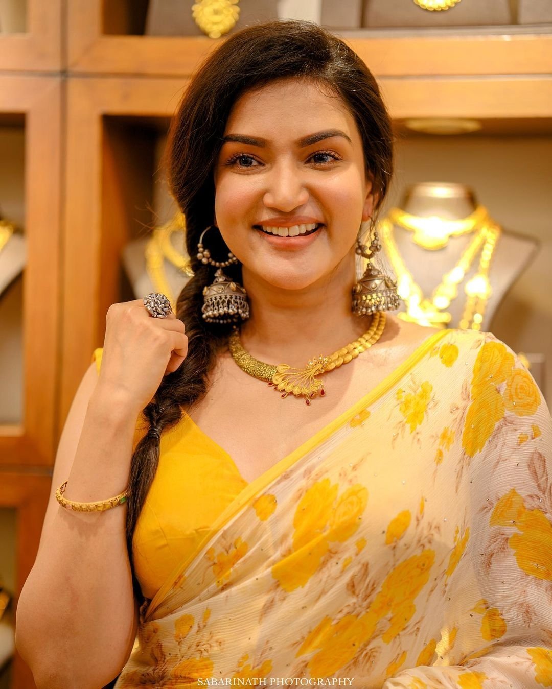 Latest Honey Rose Mallu Actress Hot, Sexy HoneyRose Malayalam