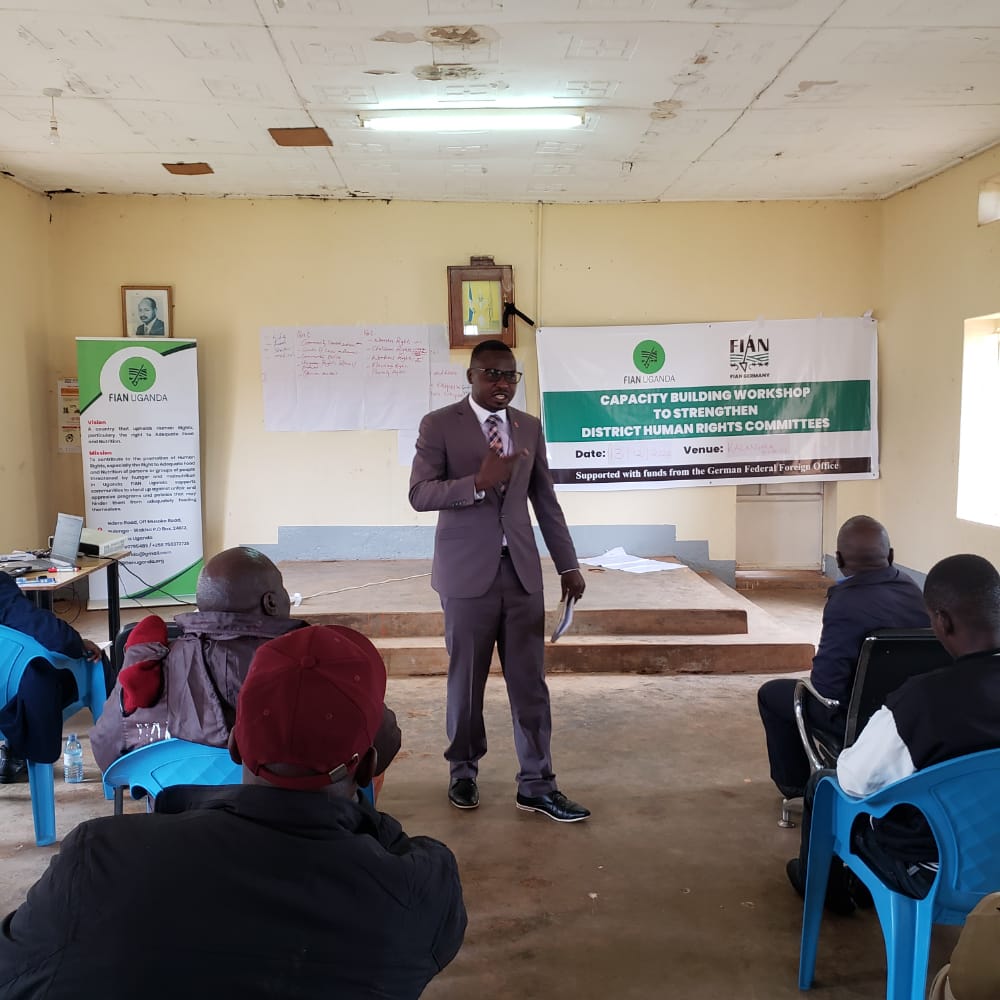 Humanwakiso's tweet photo. With support from our partner @FianUganda , our Chairperson @kasiryeElly was invited to Kalangala district to address them abt the role of District Human rights committees and a motion to be tabled on 21st Dec, for Kalangala to set up it own. https://t.co/GYHruVHgcL