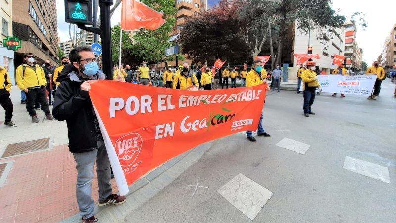 angel_leonm's tweet photo. Tras más de 10 años con el convenio caducado, hoy @ccooindustriclm @CCOOGeacam firmaremos el convenio colectivo de la empresa pública GEACAM, dedicada a la prev. y extinción de incendios en CLM, y ampliaremos mejoras y derechos para las más de 2.500 personas trabajadoras. https://t.co/vkgDZx69un