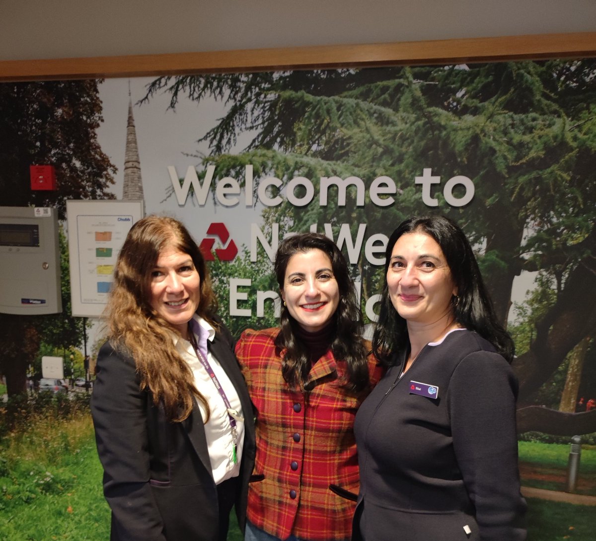 mujdesin's tweet photo. It is such an honour to have recognition and beautiful support from NatWest Enfield brunch great team. 
We will run #KizCode sessions in North London and I am very pleased to announce that we will collaborate with the Enfield NatWest Bank Brunch next year! @NatWestGroup https://t.co/tyua1rtoOQ