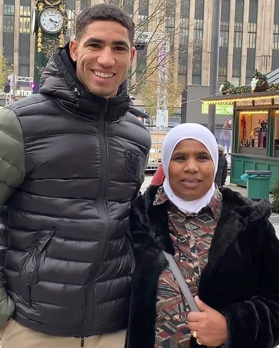 فخر العرب الحقيقي هو الذي يكون قدوة حسنة في كلِّ شيء.