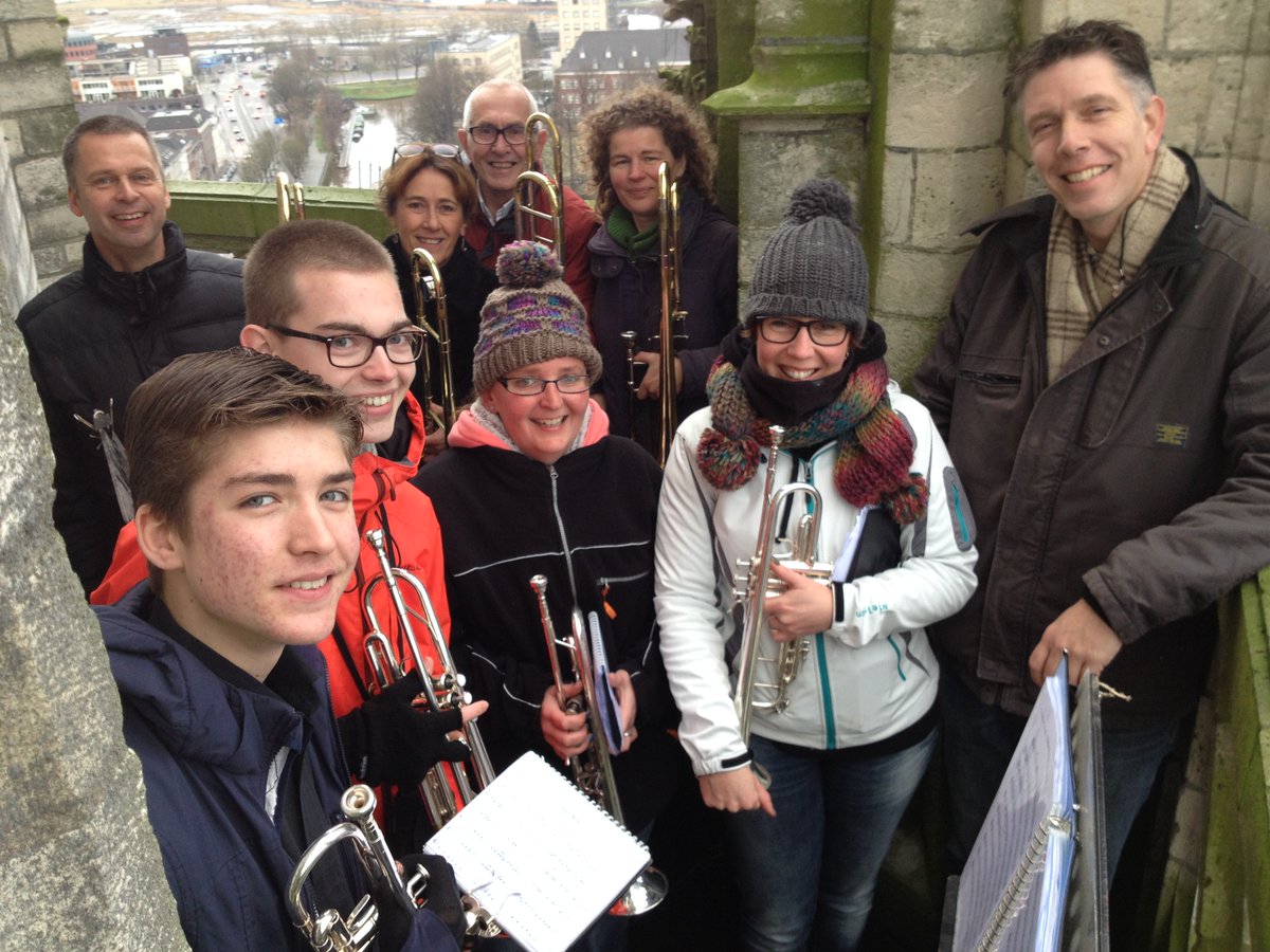 Aanstaande zondag 18dec spelen de Torenblazers vanaf de Grote Toren <a href="/Breda/">Gemeente Breda</a> oa delen uit de #notenkrakersuite. Kom je luisteren om 14u op de Grote Markt? @nieuweveste