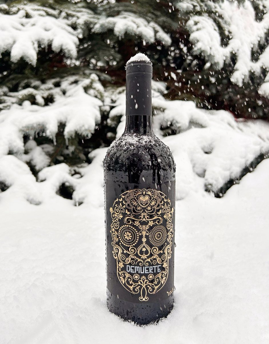 Let It Snow! Let It Snow! Let It Snow! ❄️❄️❄️ Welcome winter!
.
.
#Demuerte #yecla #monastrell #winelover #winetasting #wineinstagram #wineoclock #vinotinto #vinosespañoles #skull #coolwine #packagingdesign #redwine #winter #snow