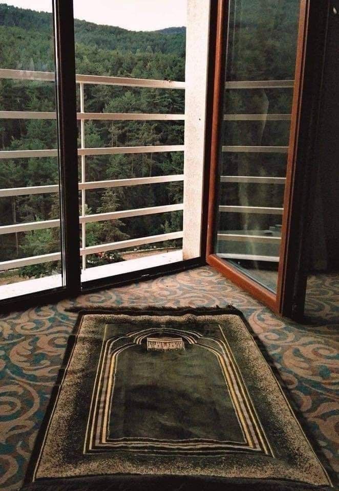 Allah'ım, bana secdede ağlatan bir sevinç ver.