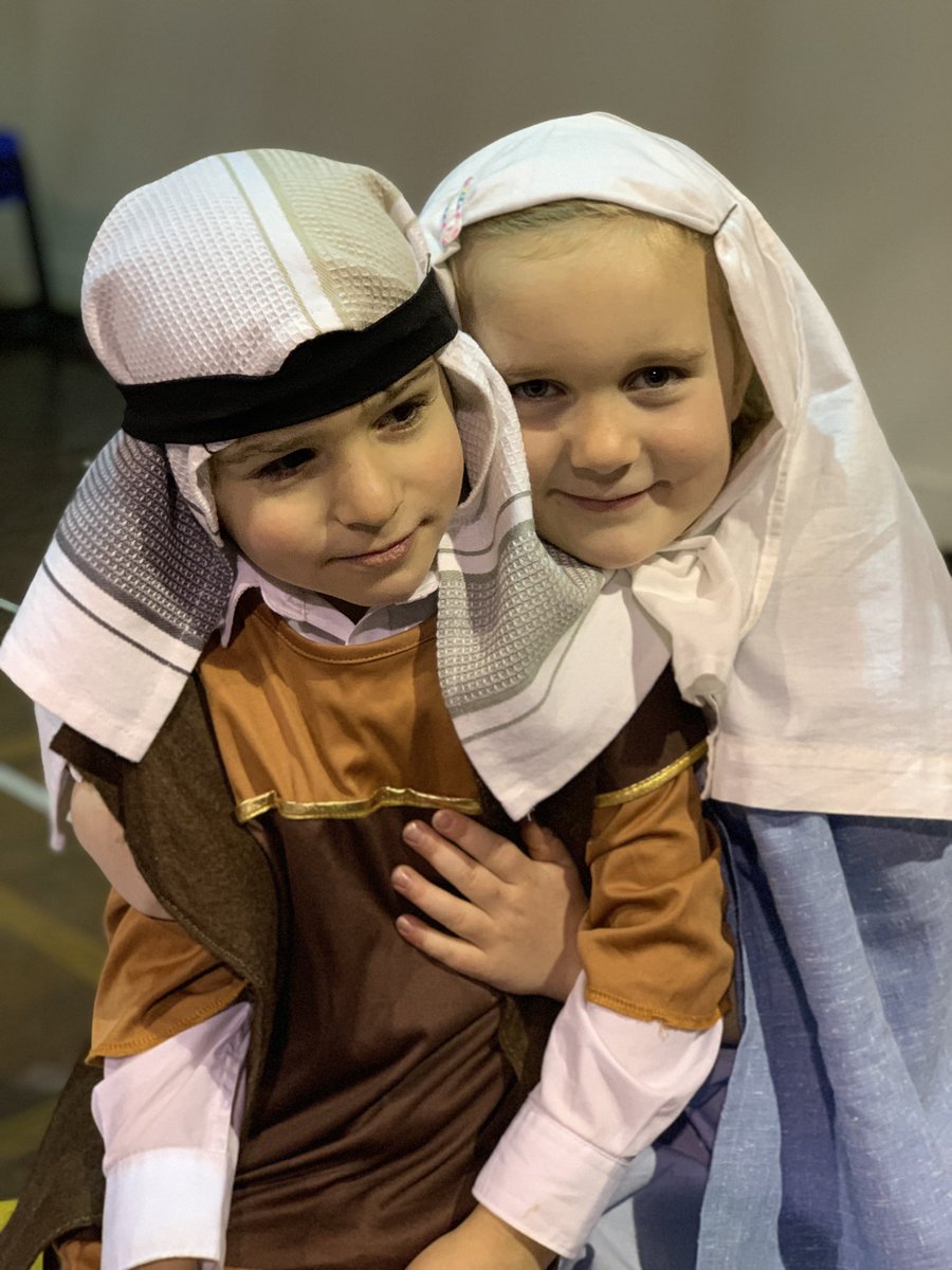 ASfD_HSS's tweet photo. We really enjoyed our first Nativity in three years! It was lovely to have our families in to school to watch us! #Nativity #Celebrate #DeafEducation #BSL #PrimaryYears #ACC @EduAberdeenEPS https://t.co/Wp82bAYuhE