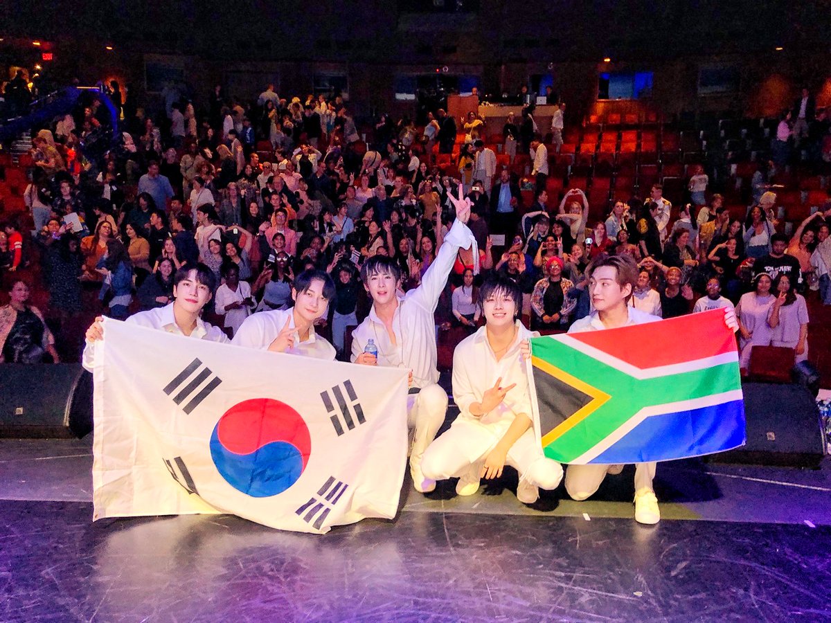 KimchiAndKenkey's tweet photo. POV: The first Korean artists to perform in Africa.

#EricNam #MustB 

Cries in West and East Africa 😢 https://t.co/7qkfCyOYCE