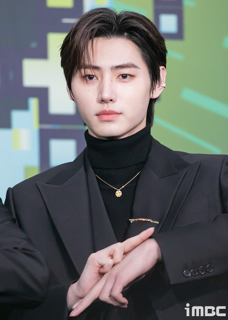 AsiaEnhypen's tweet image. [ENHYPEN ON KBS GAYO DAECHUKJE]

SUNGHOON’s Red Carpet Media Photos

WALK THE RED CARPET WITH ENHYPEN
#SUNGHOON #ENHYPEN_GayoDaechukje2022 #ENHYPEN @ENHYPEN_members @ENHYPEN
