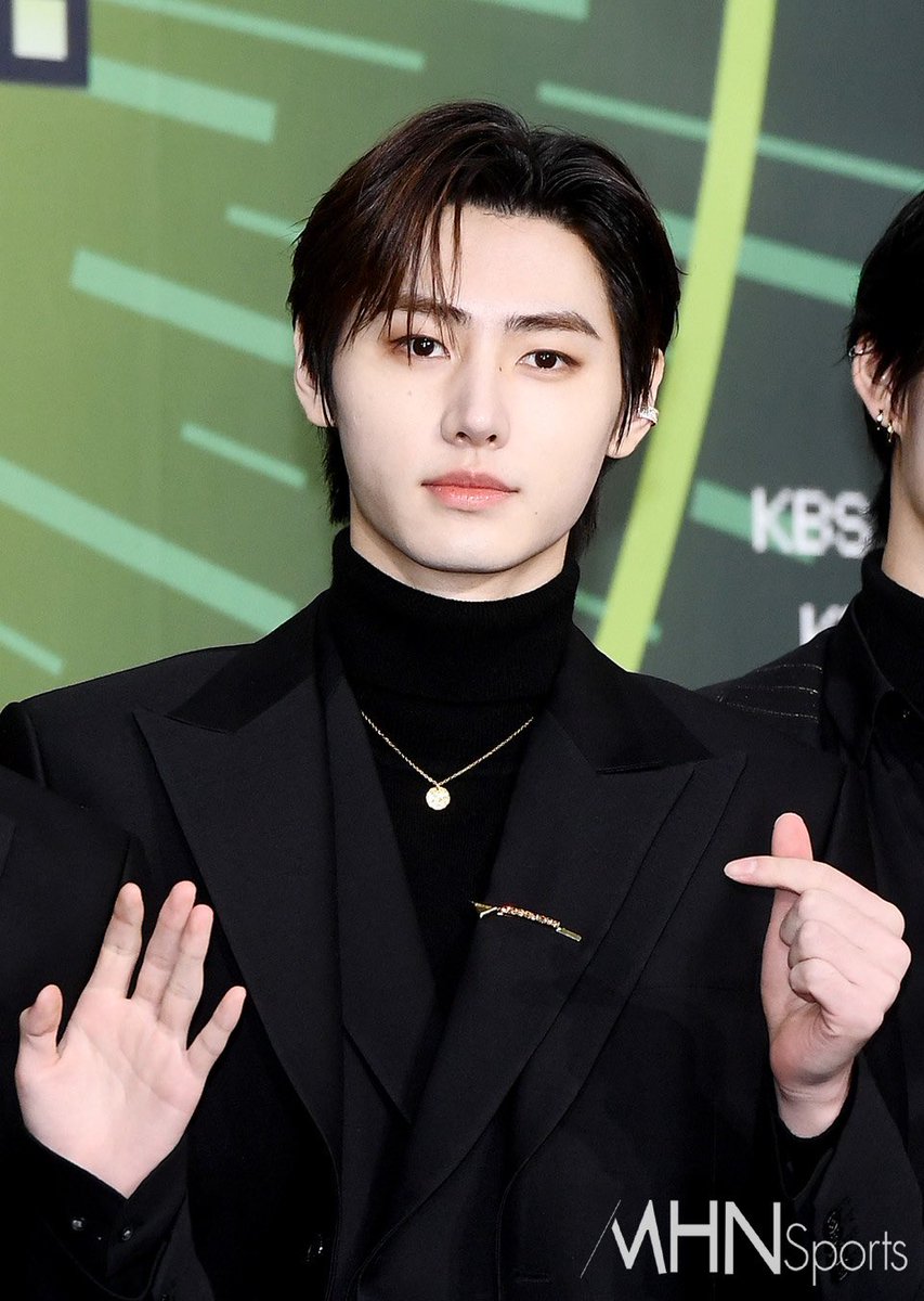 AsiaEnhypen's tweet image. [ENHYPEN ON KBS GAYO DAECHUKJE]

SUNGHOON’s Red Carpet Media Photos

WALK THE RED CARPET WITH ENHYPEN
#SUNGHOON #ENHYPEN_GayoDaechukje2022 #ENHYPEN @ENHYPEN_members @ENHYPEN