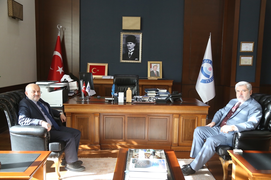 aksarayedutr's tweet photo. İl Müftüsü Işıldar Rektör Şahin’i Ziyaret Etti

Bir süre önce İl Müftüsü olarak Aksaray’a atanan Veysel Işıldar, Aksaray Üniversitesi (#ASÜ), Rektörü @ProfYusufSahin'e nezaket ziyaretinde bulundu.

🔗https://t.co/Uw6JeITXyB https://t.co/o1XYDfFBHU