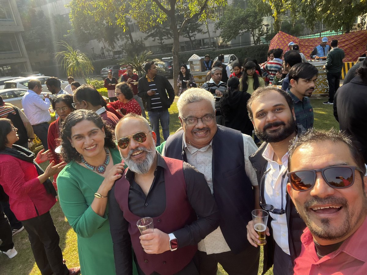 sidbshrestha's tweet image. A great time to bond with office colleagues. @UNICEFIndia #Xmas party #TeamICO