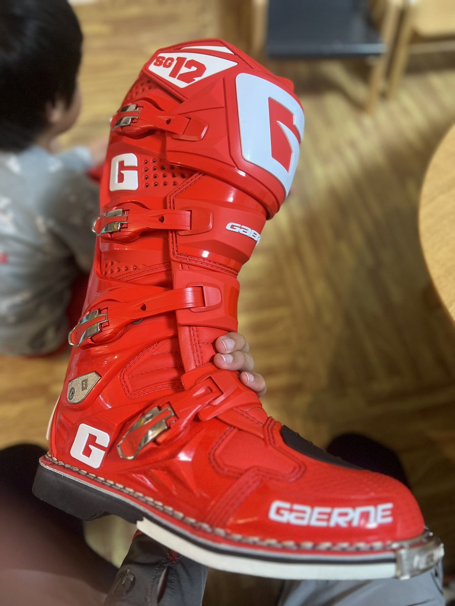 期間限定60%OFF! Gaerne オフロードブーツ SG-12 ソリッドカラー