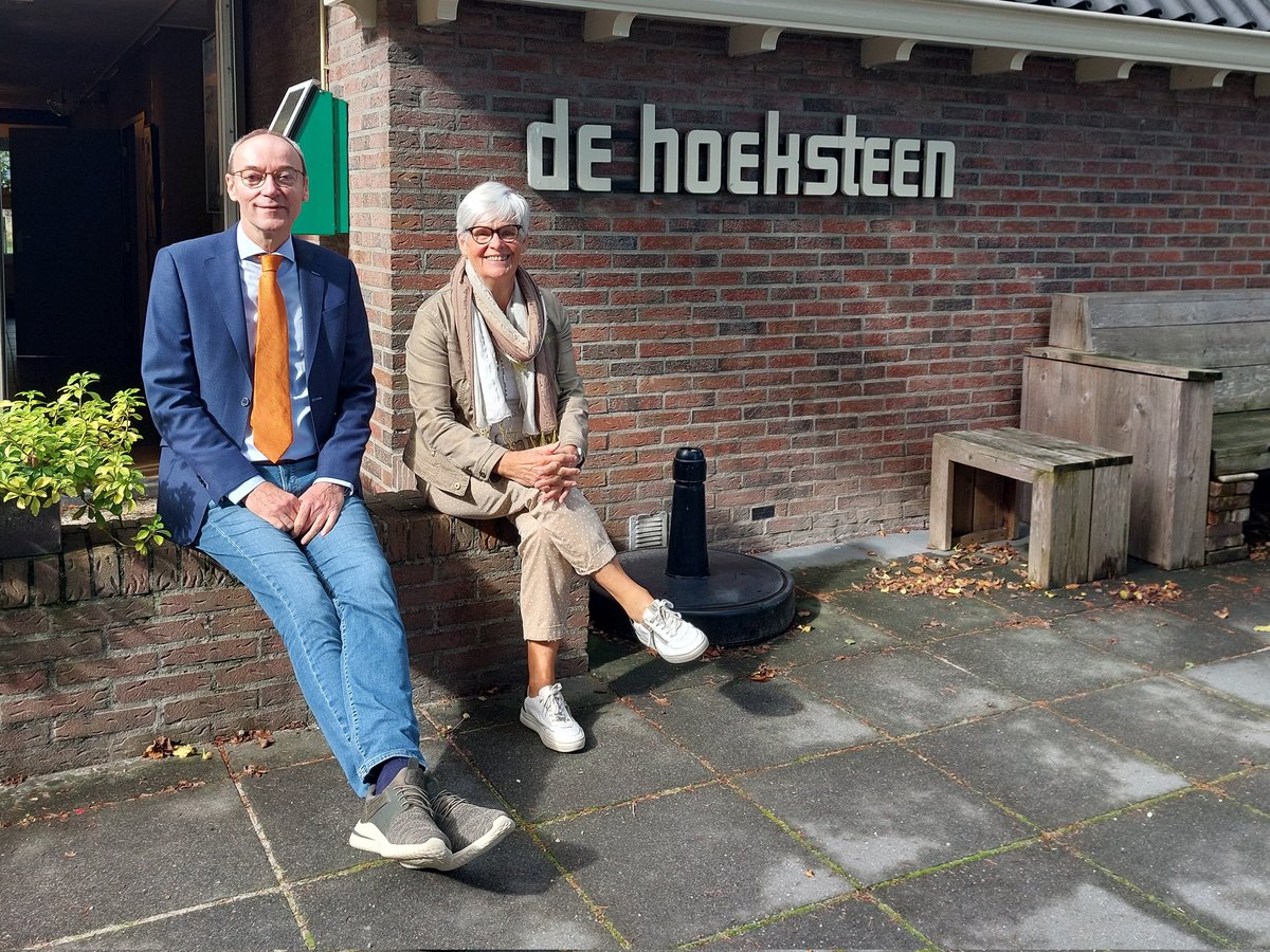 Groninger Dorpen maakt in samenwerking met Blad een serie artikelen genaamd ‘Het Dorp’.

Hierin staat telkens een Gronings dorp centraal. De nieuwste editie gaat over het dorp Noordlaren.

🖋 @IngeZwerver
📷 Fred Reiffers

Blad nr 30 ligt al in de winkel!

groningerdorpen.nl/nieuws/het-dor…