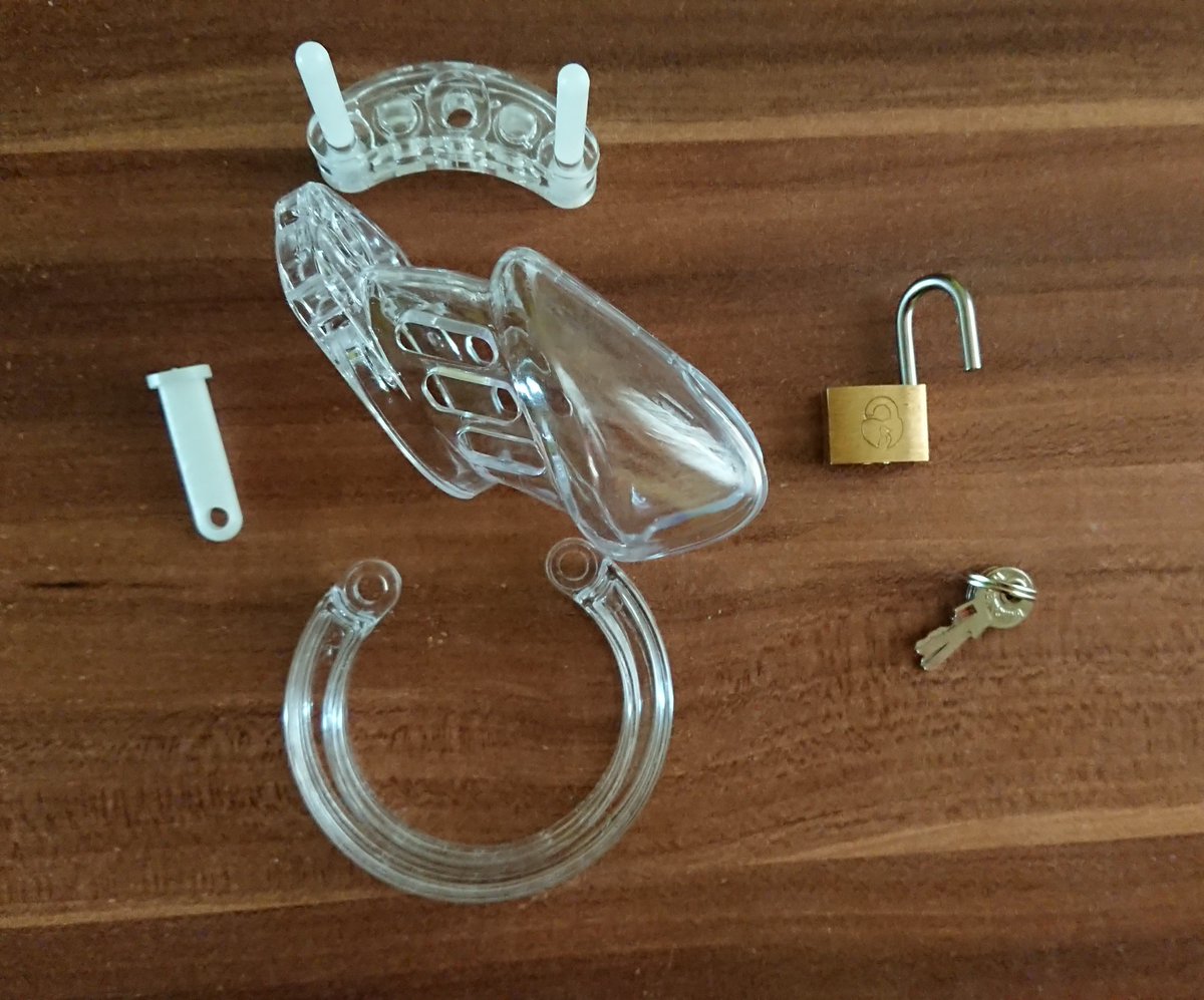 NamelesSub's tweet photo. Every free bird needs a cage. 😁
#chastity_belt https://t.co/ntv0GFKti5
