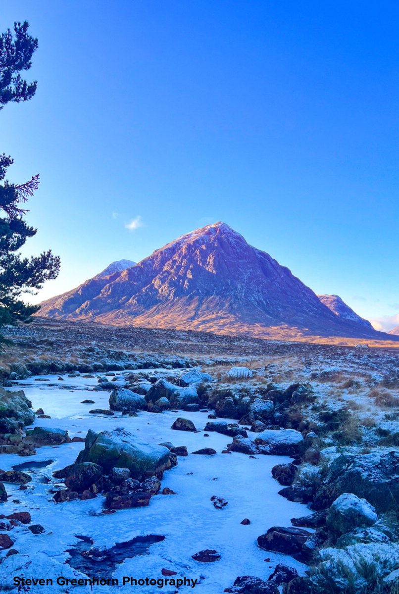 Buachaille Etive Mòr 🏴󠁧󠁢󠁳󠁣󠁴󠁿.               <a href="/VisitScotland/">VisitScotland</a> <a href="/glencoemountain/">Glencoe Mountain Resort</a> <a href="/ThePhotoHour/">#ThePhotoHour</a> <a href="/andrewsp2009/">Andrew Spratt</a> @amkingphoto #Scotland #beautiful #nature #photographer #photographylovers