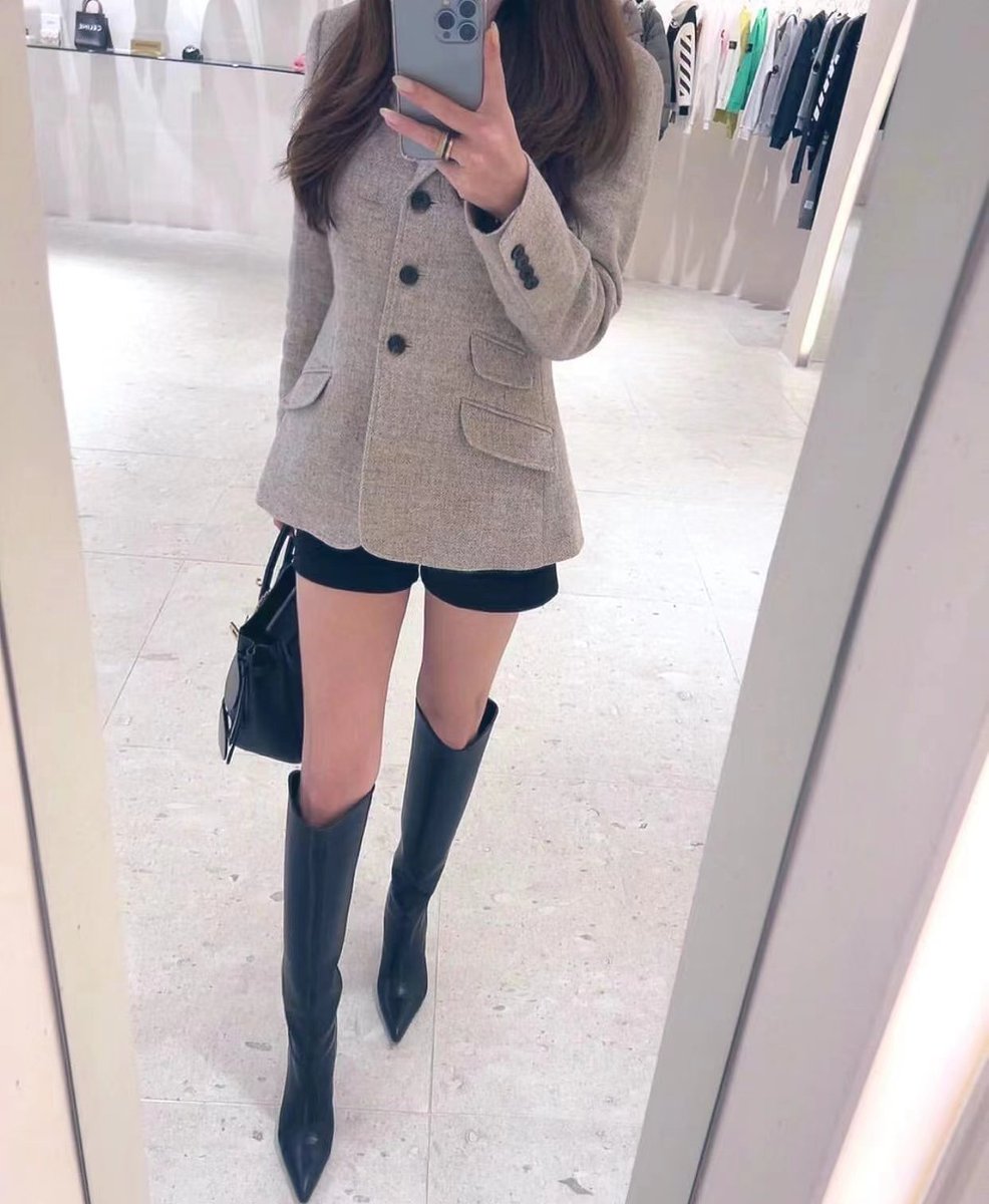 今天够御姐吗？ https://t.co/xyq0yhNsKP