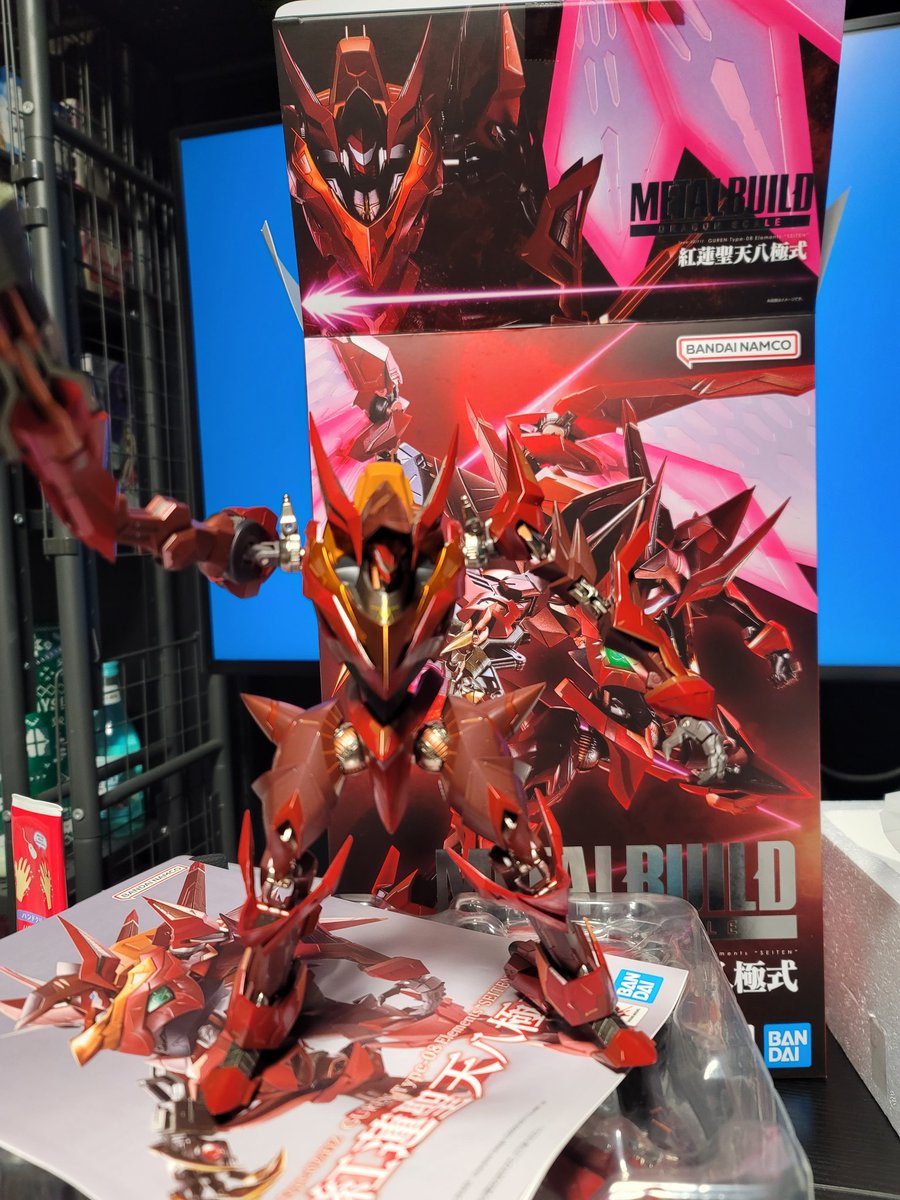 環境を整えて遂にドラゴンスケール紅蓮聖天八極式開封!こいつを輝かしく飾るために引っ越したと言っても過言ではない!MAXまでエナジーウイング広げても収まる!最高!かかった費用はプライスレス!