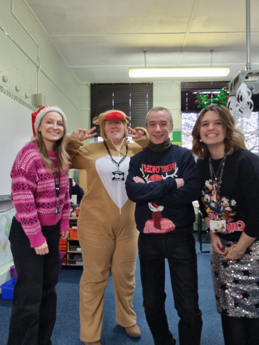HistoryStocks's tweet photo. What a term! Very lucky to have such a wonderful Team in @EPhipps16 (aka Rudolph), Andy, @georgina_baker and our wonderful PGCE @MissLGriffithsH ❤️

Now time to crack open the Christmas chocolate and relax 🎄

#historydepartment #bestteamever https://t.co/uhfo92aJYE