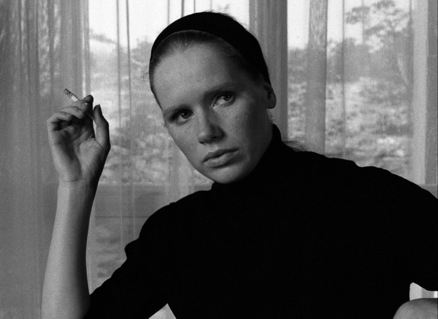 Happy Birthday to Liv Ullmann, simply one of the greatest of all time. 

Seen here in PERSONA, 1966 