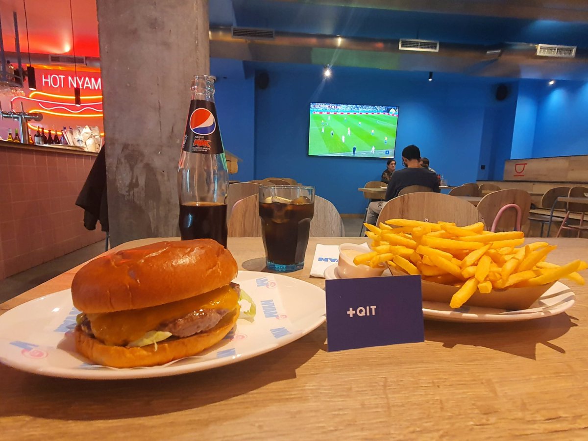 Masqueit1's tweet photo. # #Masqueit ha realizado la instalación de la red informática e inalámbrica con zona de invitados, segmentación de redes, instalación de cctv y consultoría para la implementación de soluciones digitales en el nuevo restaurante Nyam.
 #lleida #nyam #restaurantes #nuevasAperturas https://t.co/AGXiJeLg4M