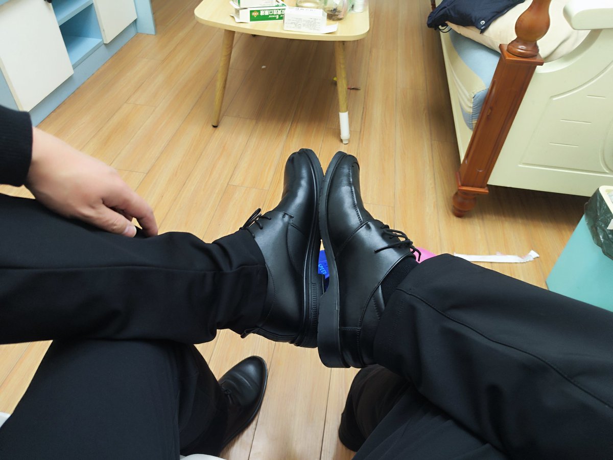 cheng12160's tweet photo. 感谢老爸陪我过生日！今天超级开心^_^！ https://t.co/eNPrNwPIb4