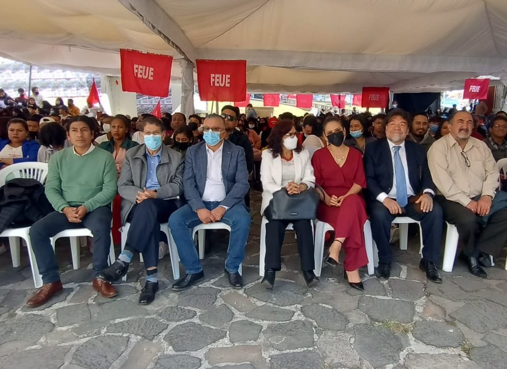 fer_cabascango's tweet photo. Participando en el 48 #CongresoNacional de la #FEUE, junto a 1500 estudiantes delegados de 18 universidades del país https://t.co/U5K2dC2Or8