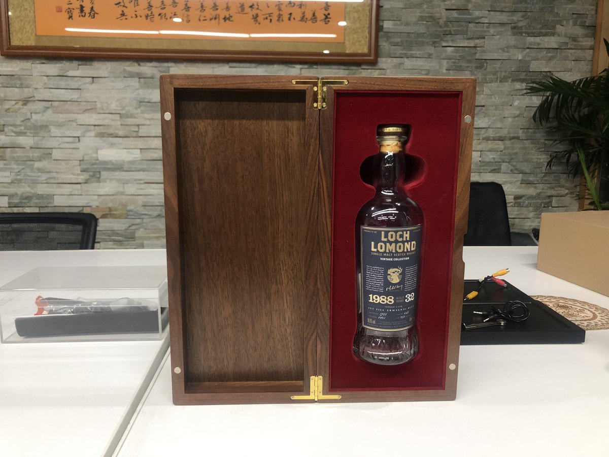 DSpackagingbox's tweet image. Luxury wooden whisky box. You can find endless luxury from it.
