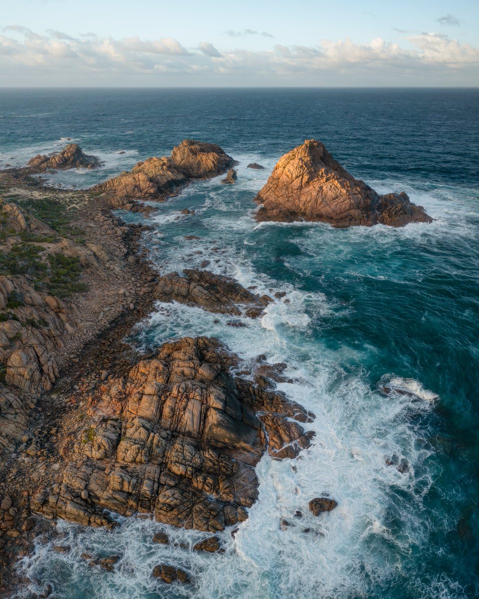 Sugarloaf Rock is a must see when visiting Dunsborough!

#sugarloafrock #dunsborough #wathedreamstate #Westernaustralia #capenaturaliste
