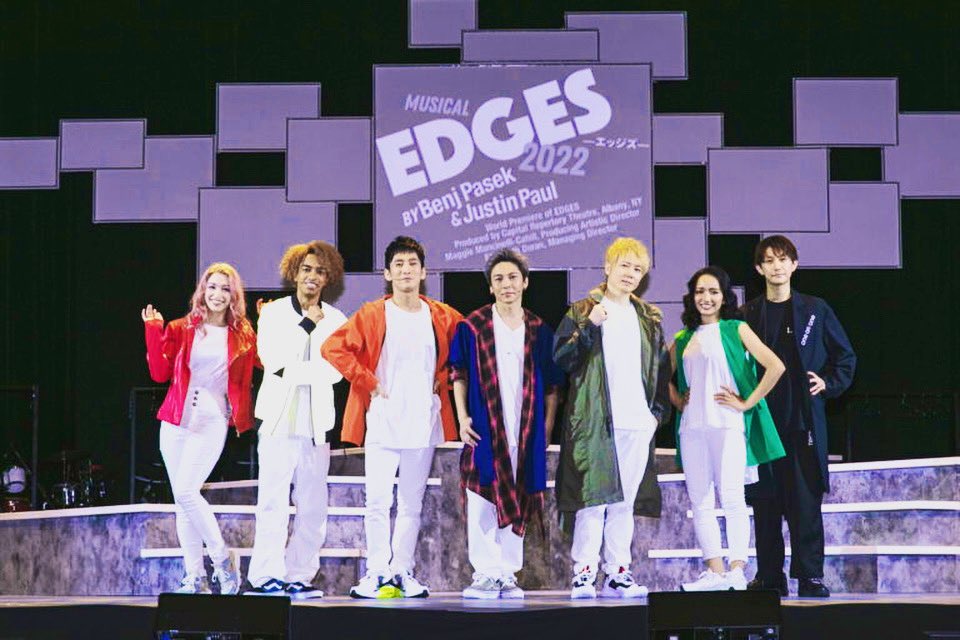 TsuTsunene's tweet photo. 成河さんが紀伊國屋演劇賞。本当に嬉しい。最高の、大好きなチームでした。　#EDGES2022 #EDGES  #成河
またご一緒できるよう精進せねば。
https://t.co/e7Guz1khzQ https://t.co/Fa19AqAi2w