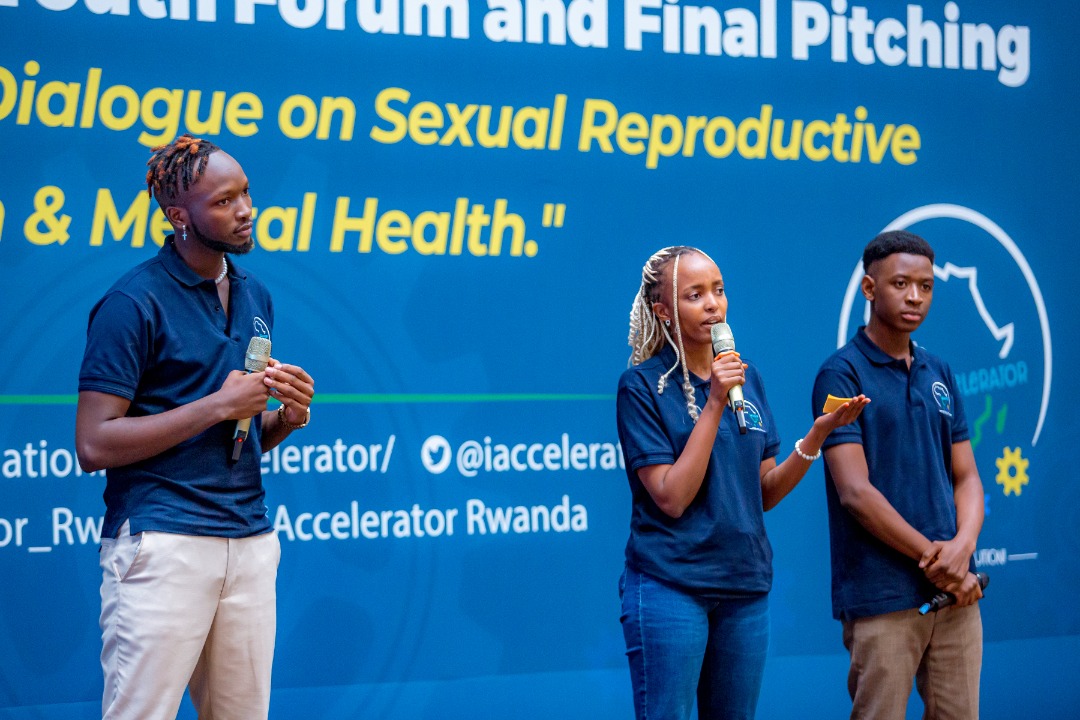 iacceleratorRw's tweet photo. Kevin Kade, Ghislain Jabo Nise na Umubyeyi Sandrine bafite Umushinga bise “Baho Edutainment”.
Kevin Kade usanzwe ari umuhanzi yavuze ko azifashisha inganzo mu gusakaza ubutumwa buhumuriza abantu, bukanagaruka byimbitse ku bibazo by'ubuzima bwo mu mutwe.
#iAccelerator5 https://t.co/TNtb5qgblV