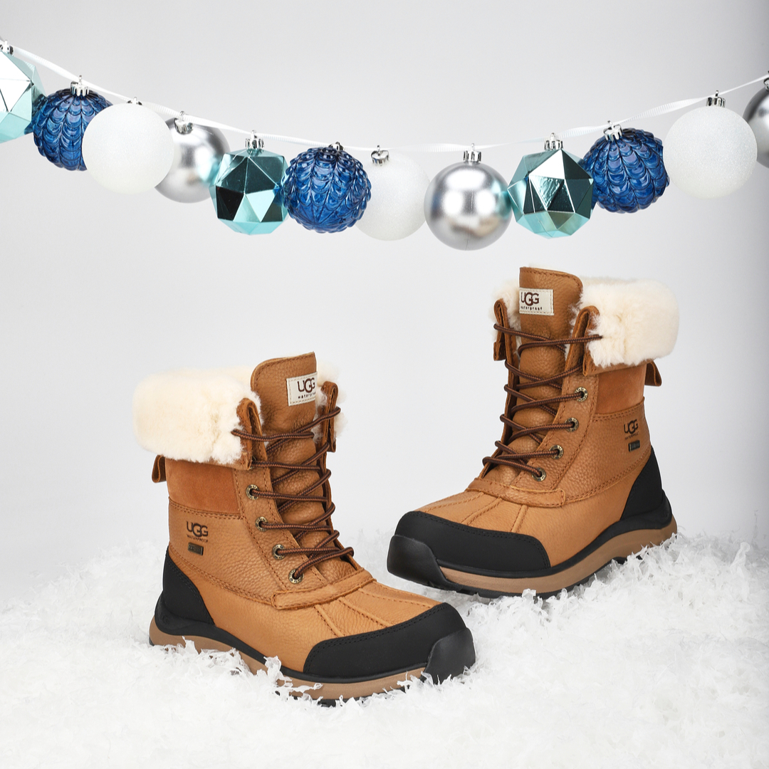 SoftMocShoes's tweet photo. Holidays are best with a pair of good boots!

��: 1095141-CHE-19

Les Fêtes sont encore mieux avec une bonne paire de bottes!

#SoftMoc #SoftMocStyle #ShopWithSoftMoc #FashionFootwear #SoftMocSlippers #GiftsForHer #HolidayGifting https://t.co/oH294FUc1I
