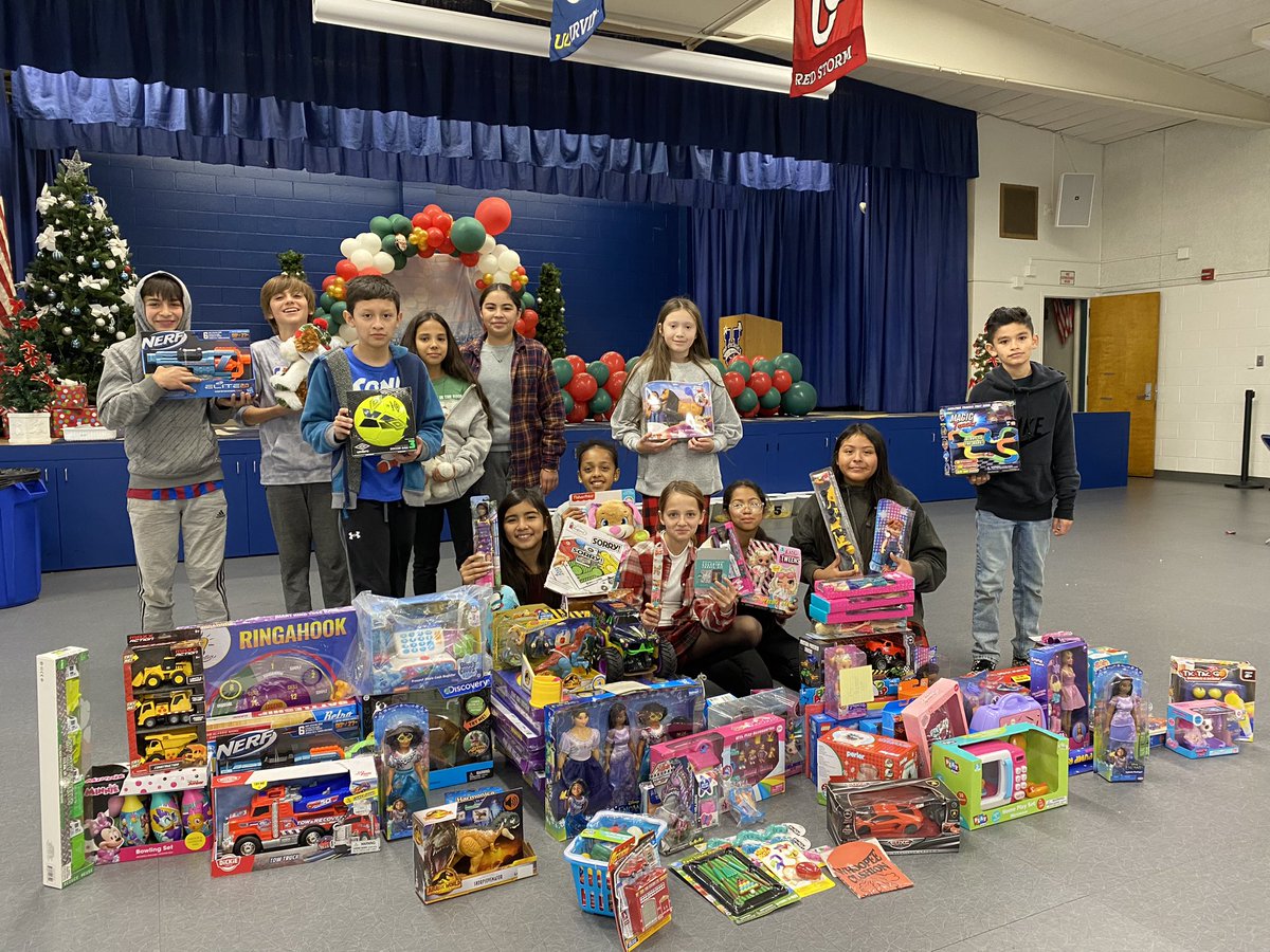JoshRegerAP's tweet image. Once again Kindness Challenge accepted! Over 100 new toys donated by our Marshall families, and collected by our Student Council, to those in need through the Chino FD Spark of Love Toy Drive. Graciously received by our amazing local firefighters of Station 1 on Schaefer!