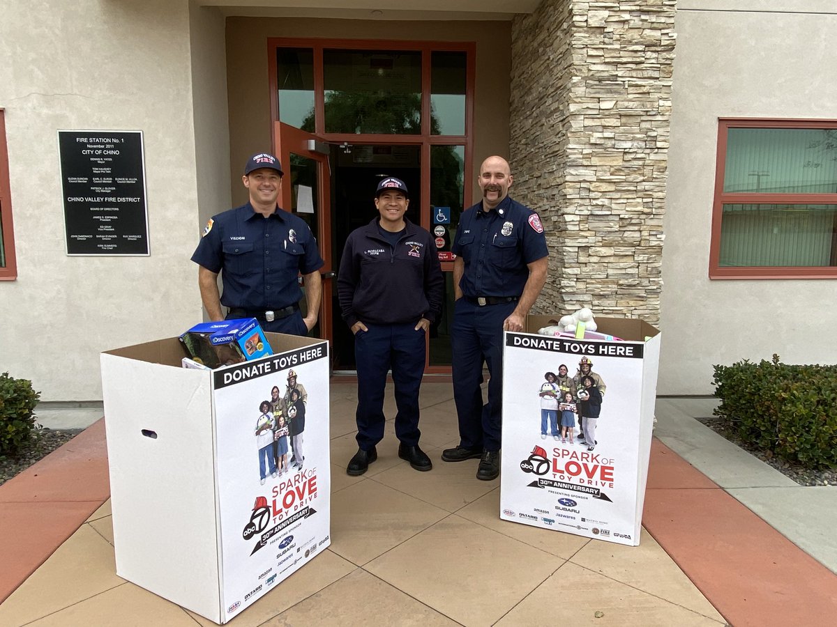 JoshRegerAP's tweet image. Once again Kindness Challenge accepted! Over 100 new toys donated by our Marshall families, and collected by our Student Council, to those in need through the Chino FD Spark of Love Toy Drive. Graciously received by our amazing local firefighters of Station 1 on Schaefer!