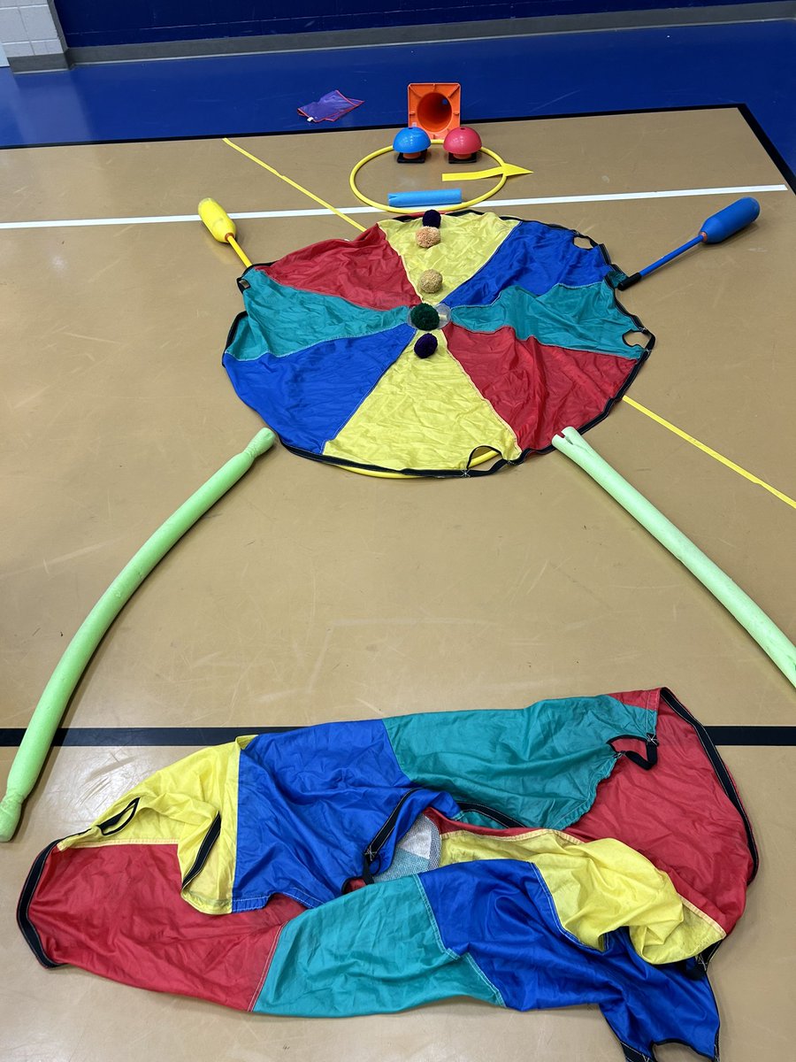 DrJButz's tweet image. After yesterday’s snow, cooperative snowman build relays just feels right. ⛄️☺️