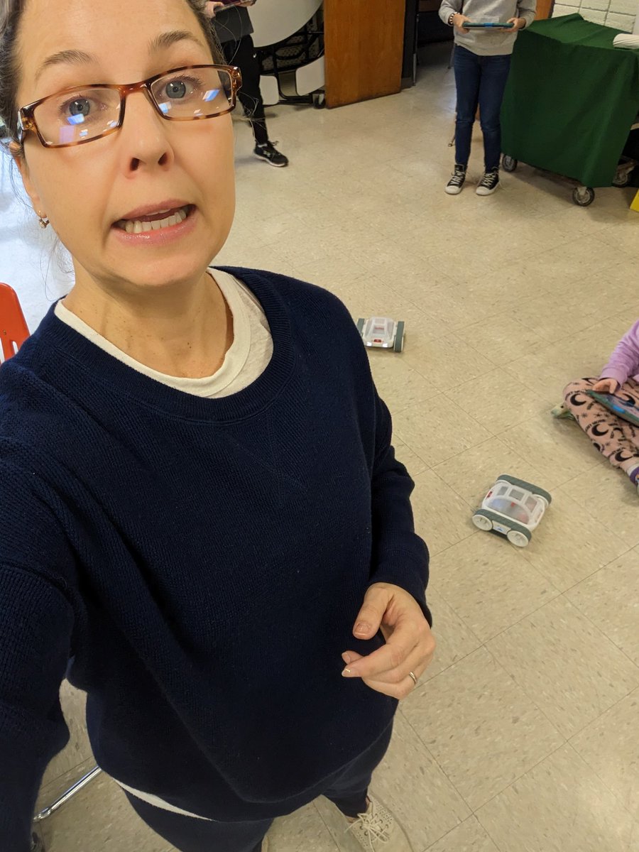 It's PAJAMA DAY and <a href="/SpheroEdu/">Sphero Education</a> Fun Friday!! #goDolphins 🐬💚