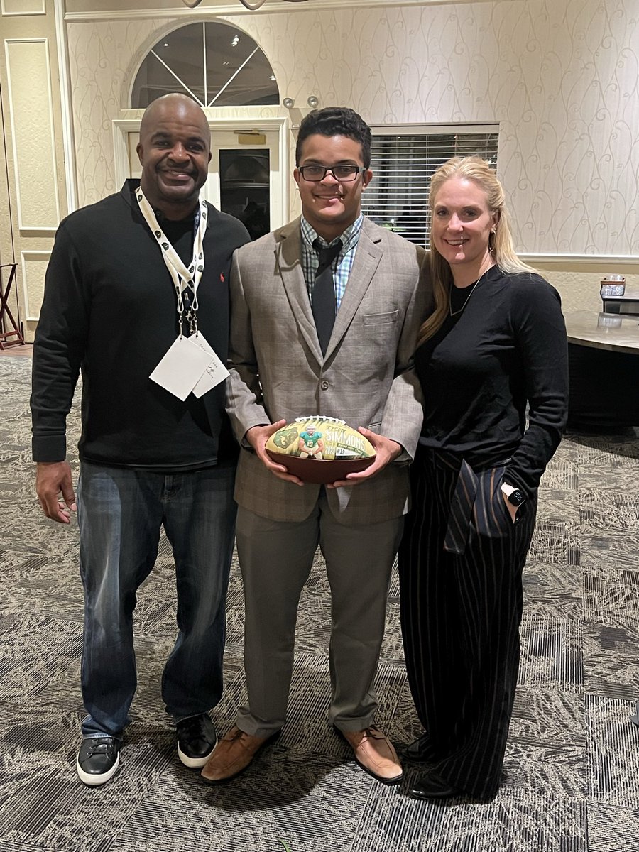 Thank you Mom &amp; Dad for always being my biggest fans and supporters. ❤️🙏🏾<a href="/SimmonsShantian/">Shantian Simmons</a> <a href="/SackSimmonsMom/">Seiders.Simmons.RN</a>