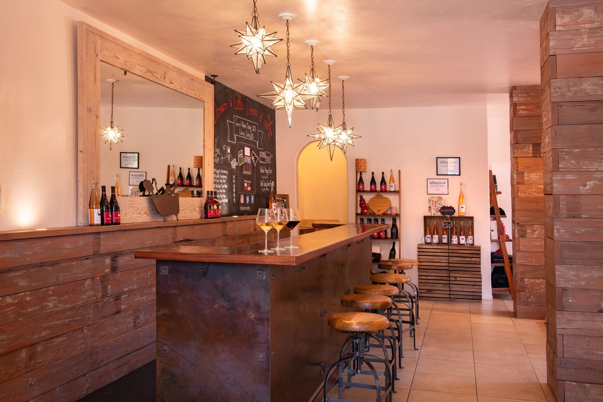 InnsBTS's tweet photo. Sip, Sip, Hooray. Wondering where to start your wine-tasting experience in Carmel-by-the-Sea? @dawnsdreamwinery has you covered with award-winning Monterey County #wines. Better still, Inns-by-the-Sea guests receive 10% off purchases. Book your stay here: https://t.co/yqyCJM21AV https://t.co/KMxpyDMFyx