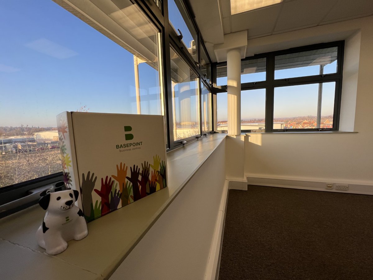 Basepoint_Brom's tweet photo. #46 ➡ an office in a #view of #success!
This stunning 😍, #double office suite has just become available to rent on #FLEXIBLE term!
Book a tour @Basepoint_Brom 💚
📞 01527 834 600
📩 bromsgrove@basepoint.co.uk
#specious #top #executive #suite #bestservice https://t.co/3Mf2fTfBpN