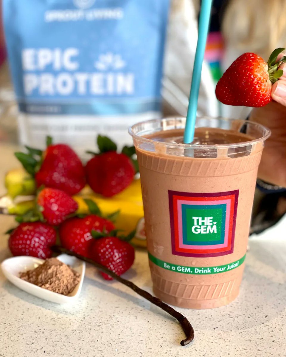 Holiday shopping is a sport that requires drive and stamina. Pick up a Silver Bullet in between stops for an antioxidant and natural energy boost from the cacao and strawberries! And carry on! #Smoothie #TheGEM #Organic