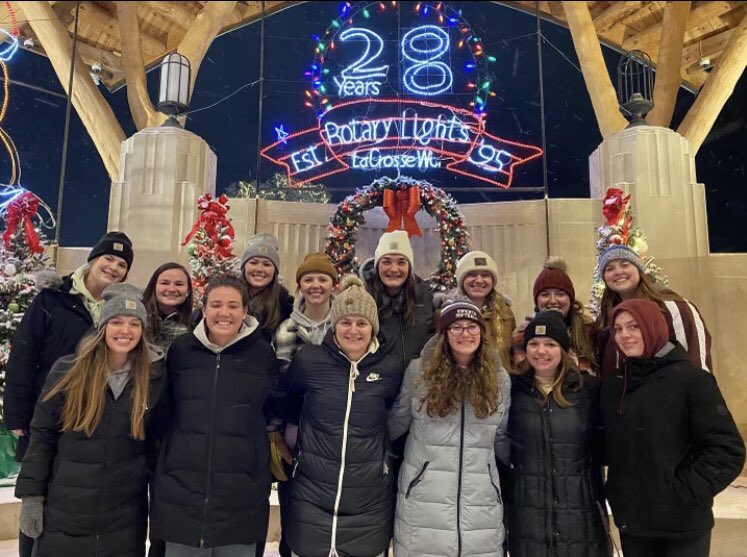 UWLSOFTBALL's tweet photo. Everyone has been busy preparing for upcoming finals but took a break for some team bonding.. first in the new athletic fieldhouse for the “21 Sports in 21 Minutes” meeting and then at the Rotary Lights in downtown La Crosse! #holidaygamers🥎🎄❄️☃️ https://t.co/xZcm0pgpI2
