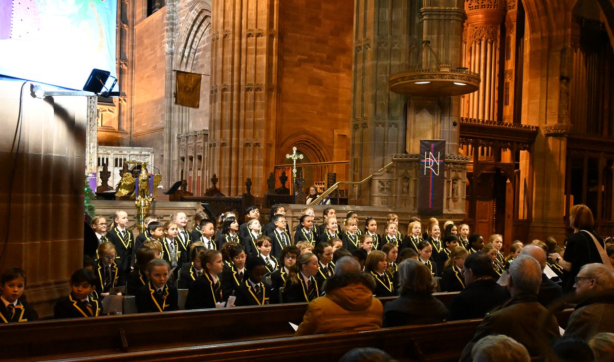 The atmospheric and impressive St George’s Church played host to our annual Senior and Junior School Carol Services.

stockportgrammar.co.uk/news-and-event…

#SGSInspires #SGSMusic #StGeorgesChurch #carolservice #Christmas #Christmas2022