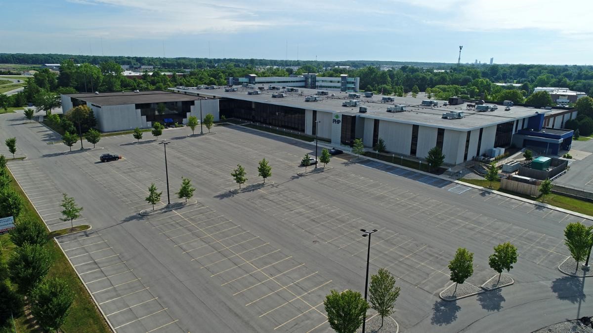 Office Space For Lease!
▪️ 5,000 to 61,409 +/- SF
▪️ Large T.I. allowance
▪️ Professionally managed

Interested? Contact Rachel Romary, Gary Buschman, or Ian Deiser at 260.422.2150 today!
bit.ly/3huMKoS