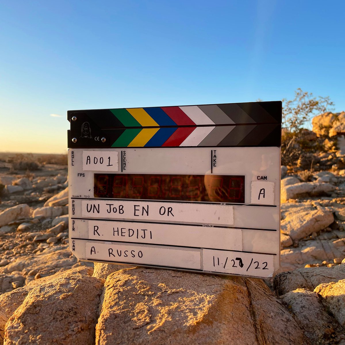 rayenhediji's tweet photo. Un job en Or... soon 🔱 #UnjobenOr https://t.co/rlJmVLsQ8K